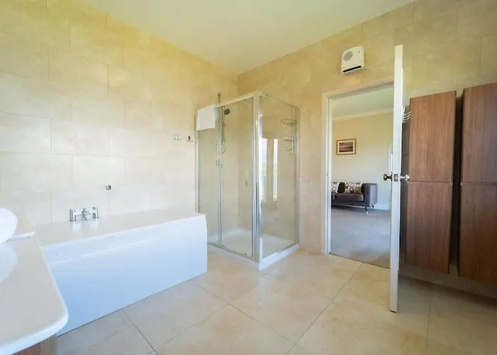 Дом отдыха Bay Nest